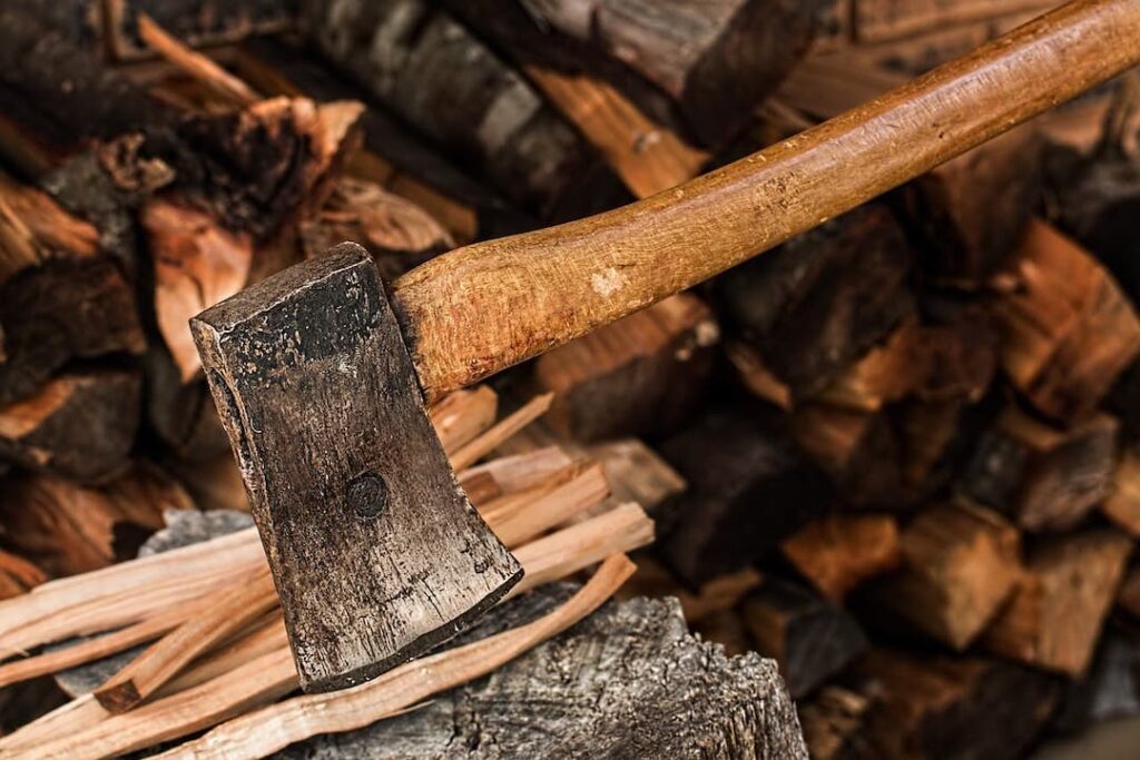 couper du bois de chauffage sans tronçonneuse